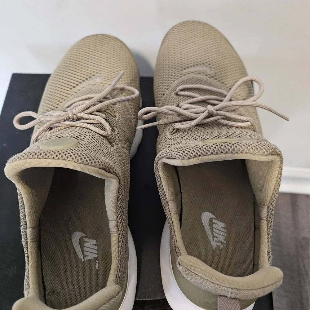 Nike Presto Fly Running Shoes Khaki Tan White Men's Size US 10.5 908019-200